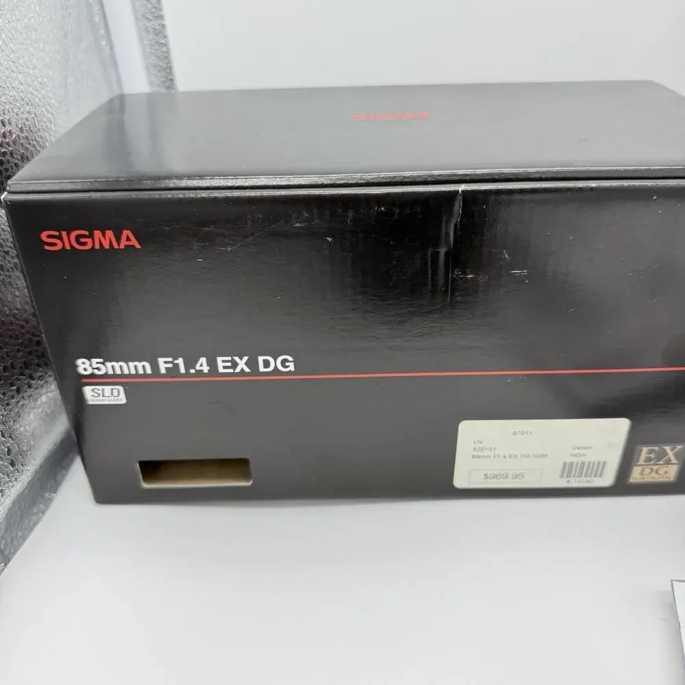 Sigma 85mm f/1.4 EX DG HSM Lens for Canon (Excellent Condition) In box